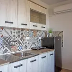 Ionian Blue Maisonettes * بينيتسيس